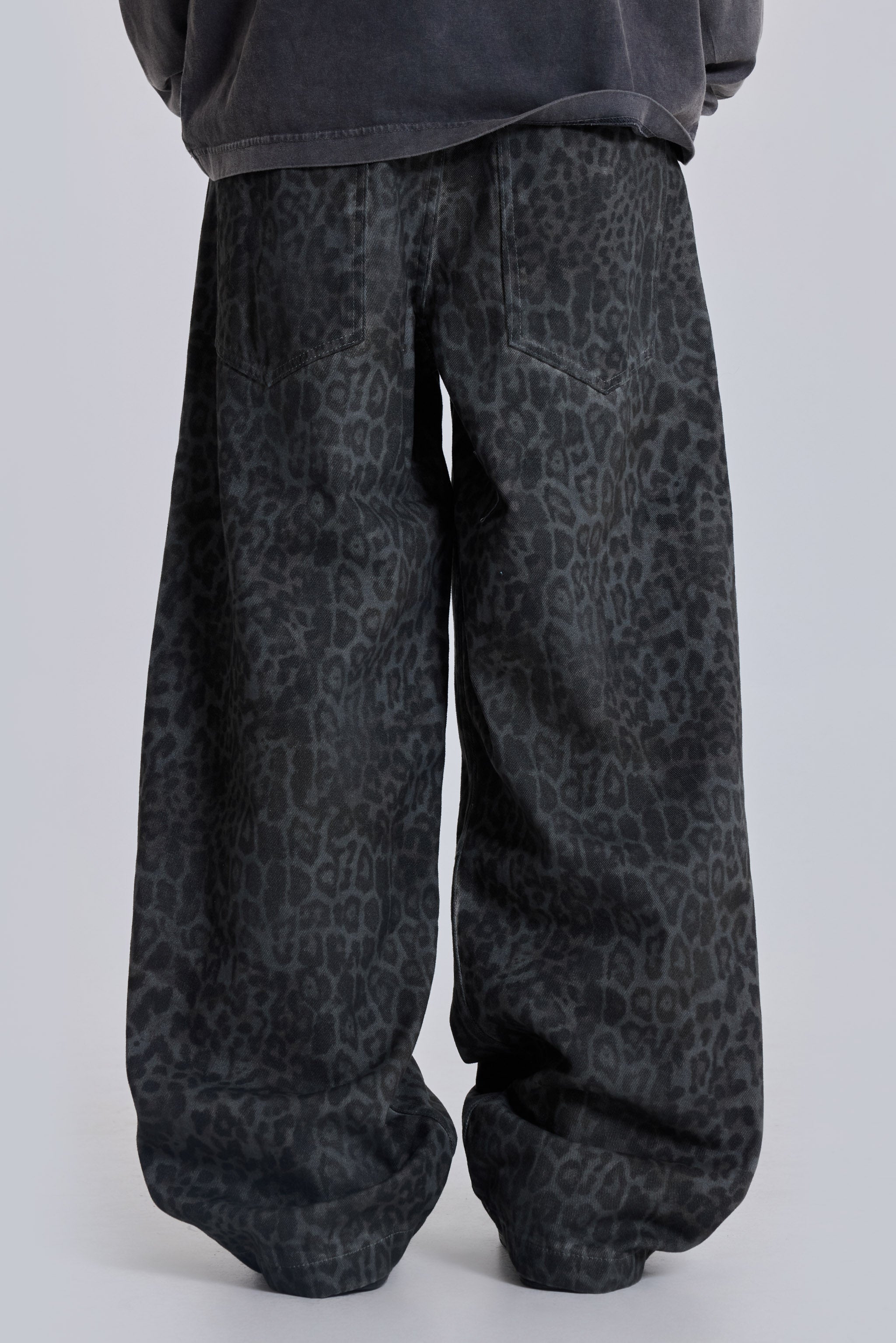 Koksgrå Leopard Fade Colossus Jeans