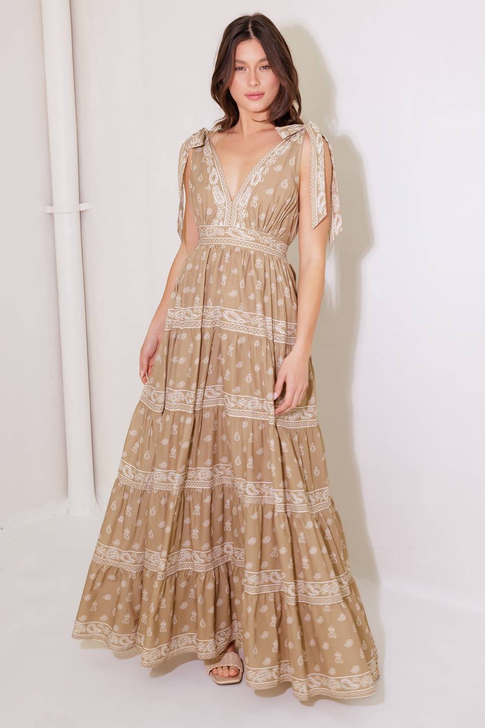 Robe longue taupe tissée Attitude câline