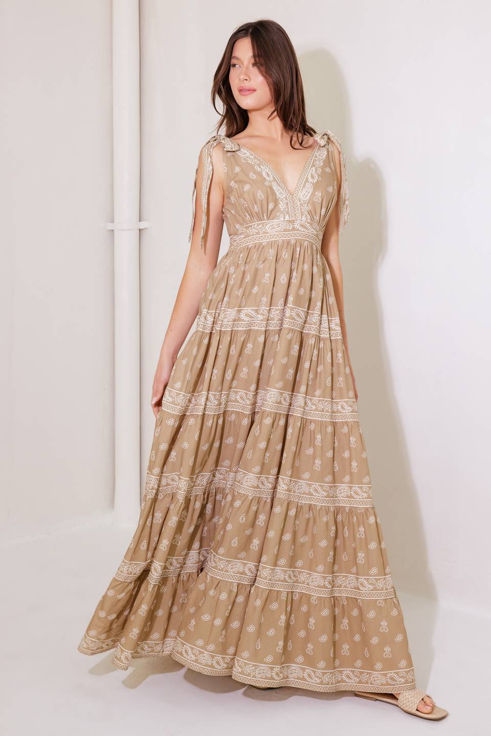 Robe longue taupe tissée Attitude câline