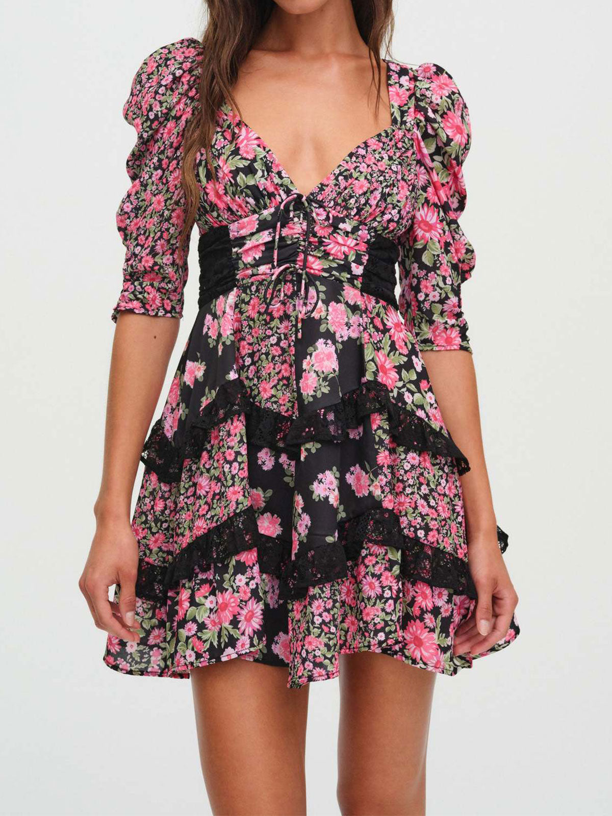 Resort Bloem Geplooide V Hals Kant Ruffle Gelaagde Puff Mouw Mini Jurk
