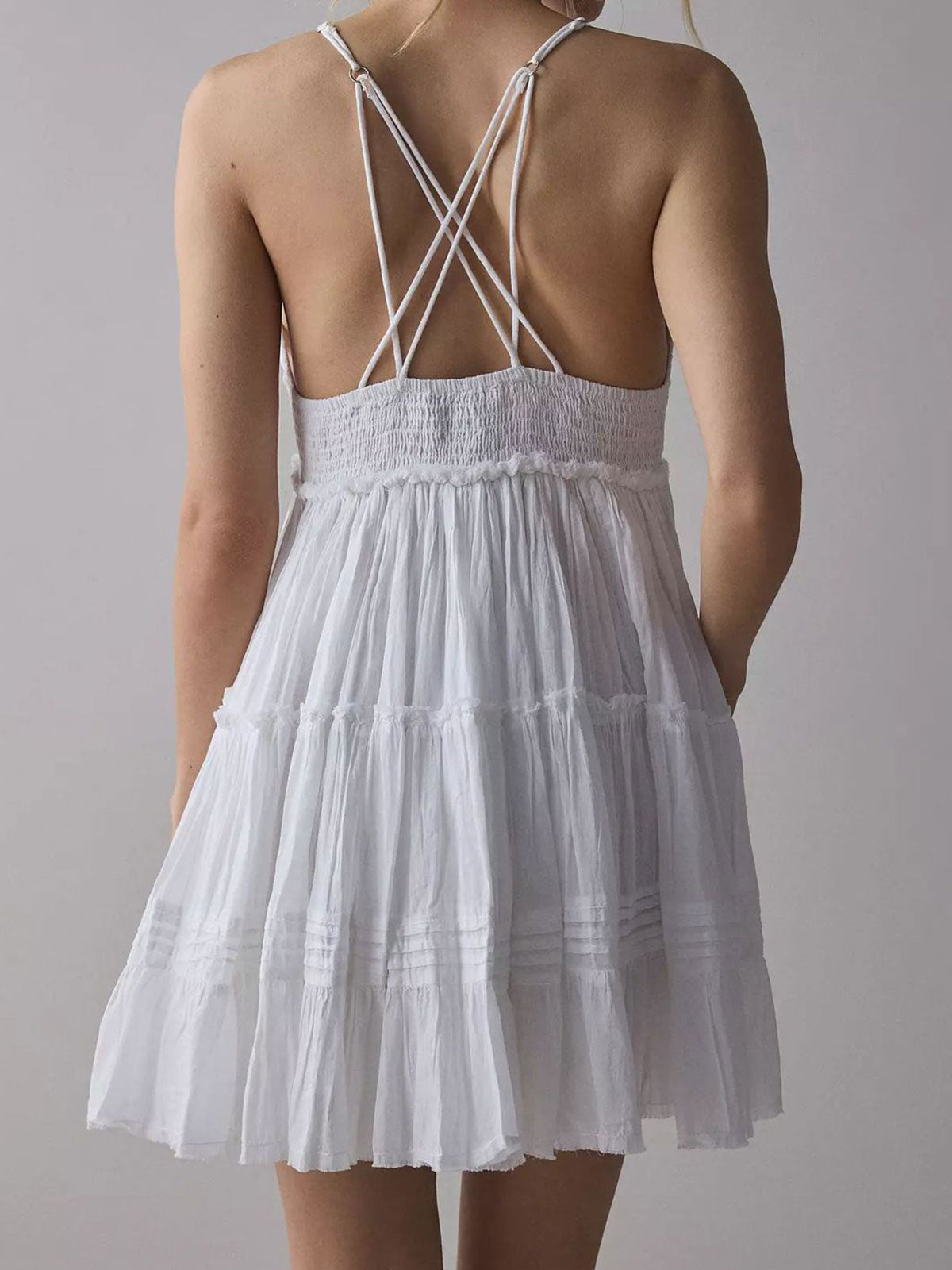 Robe mini nuisette babydoll de villégiature sexy, col en V, œillets floraux à étages